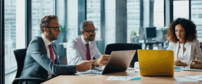 CFO et CFA : quelle différence en finance (et les faux amis)