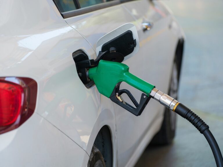 Prime carburant portée à 1 000 € et aide grands rouleurs doublée : ce qui change pour les salariés dès octobre 2026