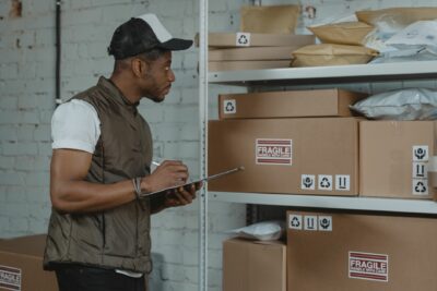 Jobs de Noël 2026 : Amazon recrute plus de 9 500 saisonniers, ce qu’il faut savoir